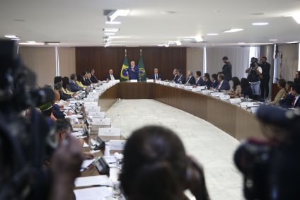 O presidente Luiz Inácio Lula da Silva coordena a primeira reunião ministerial de seu governo, no Palácio do Planalto