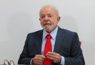 “Roda gigante começou a funcionar e não vai parar mais”, diz Lula sobre economia