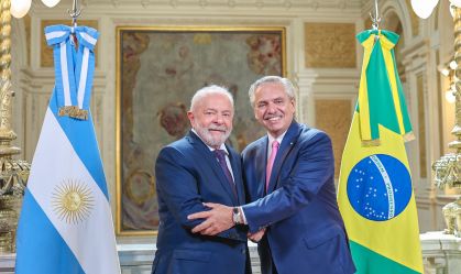Moeda comum não acabaria com o real e com o peso argentino; entenda