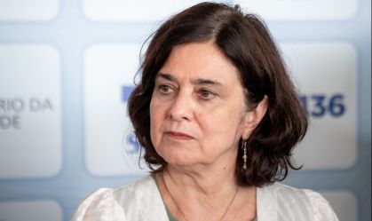 Ministra da Saúde diz que projeto em favelas do Rio será referência para criação de política nacional