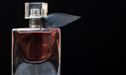 perfume-g518d4e292_1920