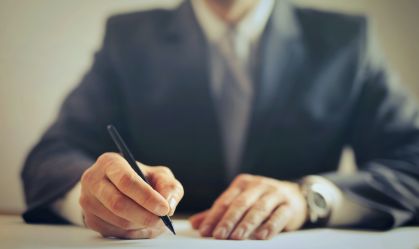 Índice de Confiança Empresarial recua 1,7 ponto em junho ante maio, diz FGV