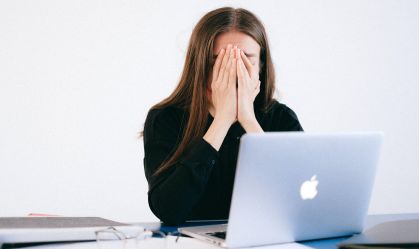Comissão dos EUA vota proibição de cláusulas de não concorrência em contratos de trabalho