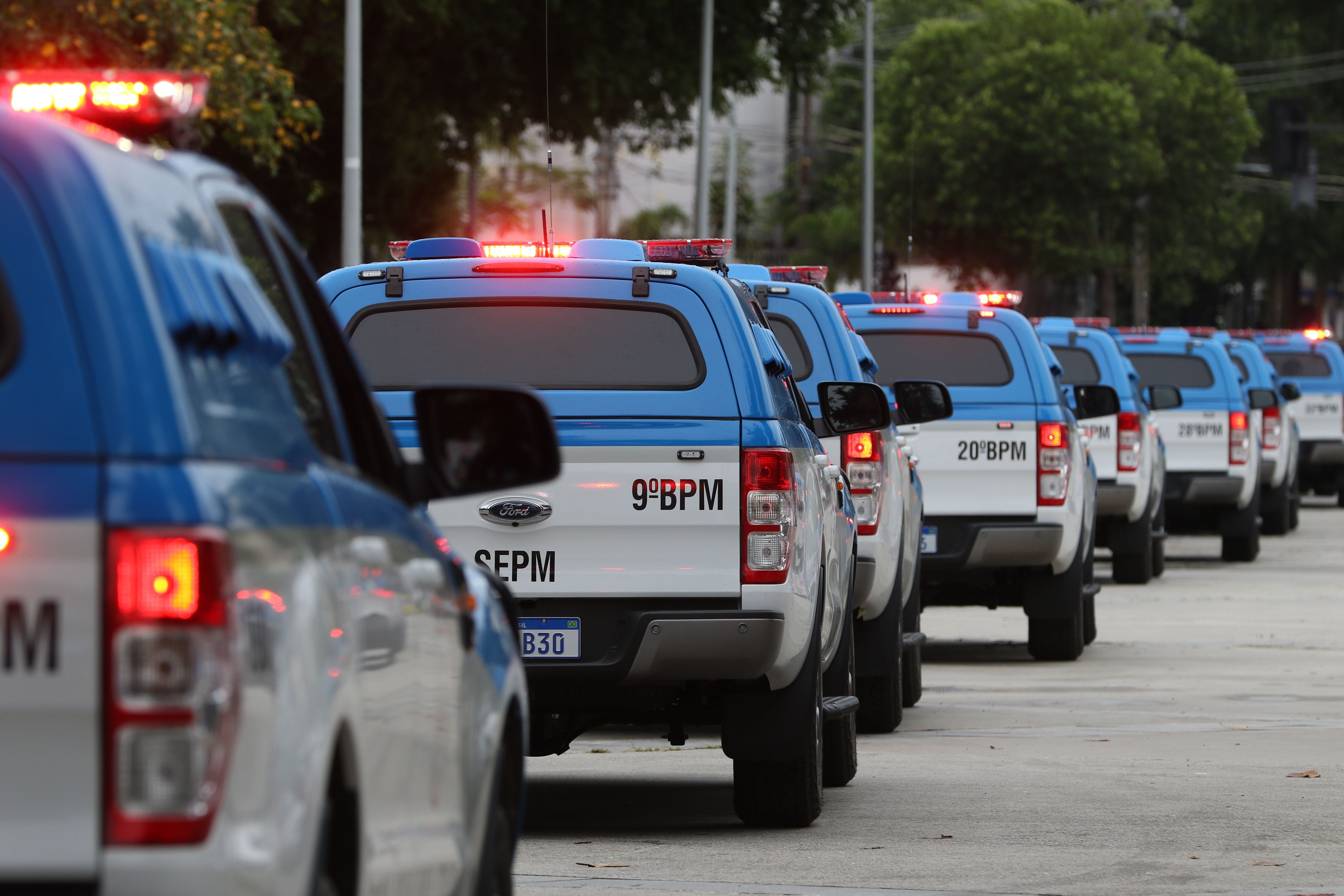 Polícia Militar (PM) do Rio de Janeiro (RJ) viaturas