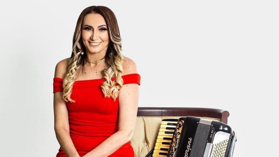 Rita de Cássia, cantora de forró