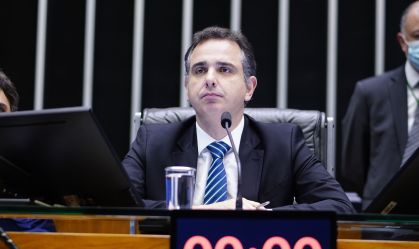 Pacheco pede bloqueio de contas de 38 extremistas presos por invasão do Congresso
