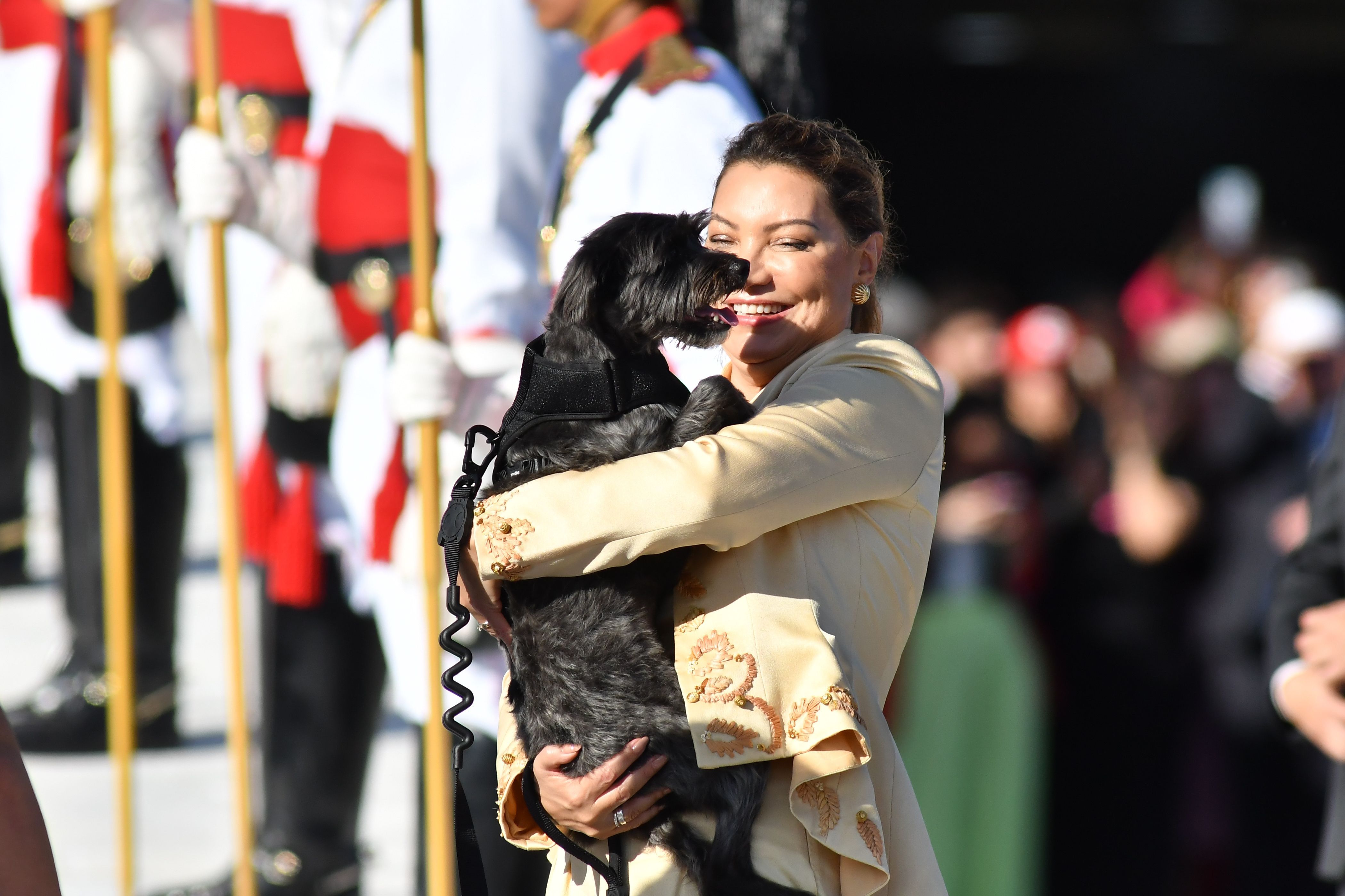 Primeira-dama Janja com a cachorrinha Esperança na posse do presidente Luiz Inácio Lula da Silva