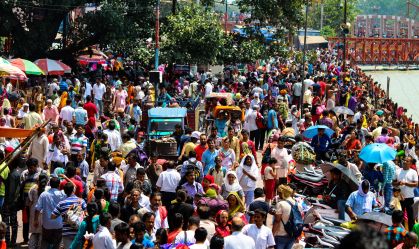 Bilionário diz que jovens indianos deveriam trabalhar 70 horas semanais