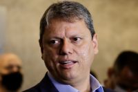 Tarcísio: Juro alto reflete governo gastador e Brasil perde oportunidades