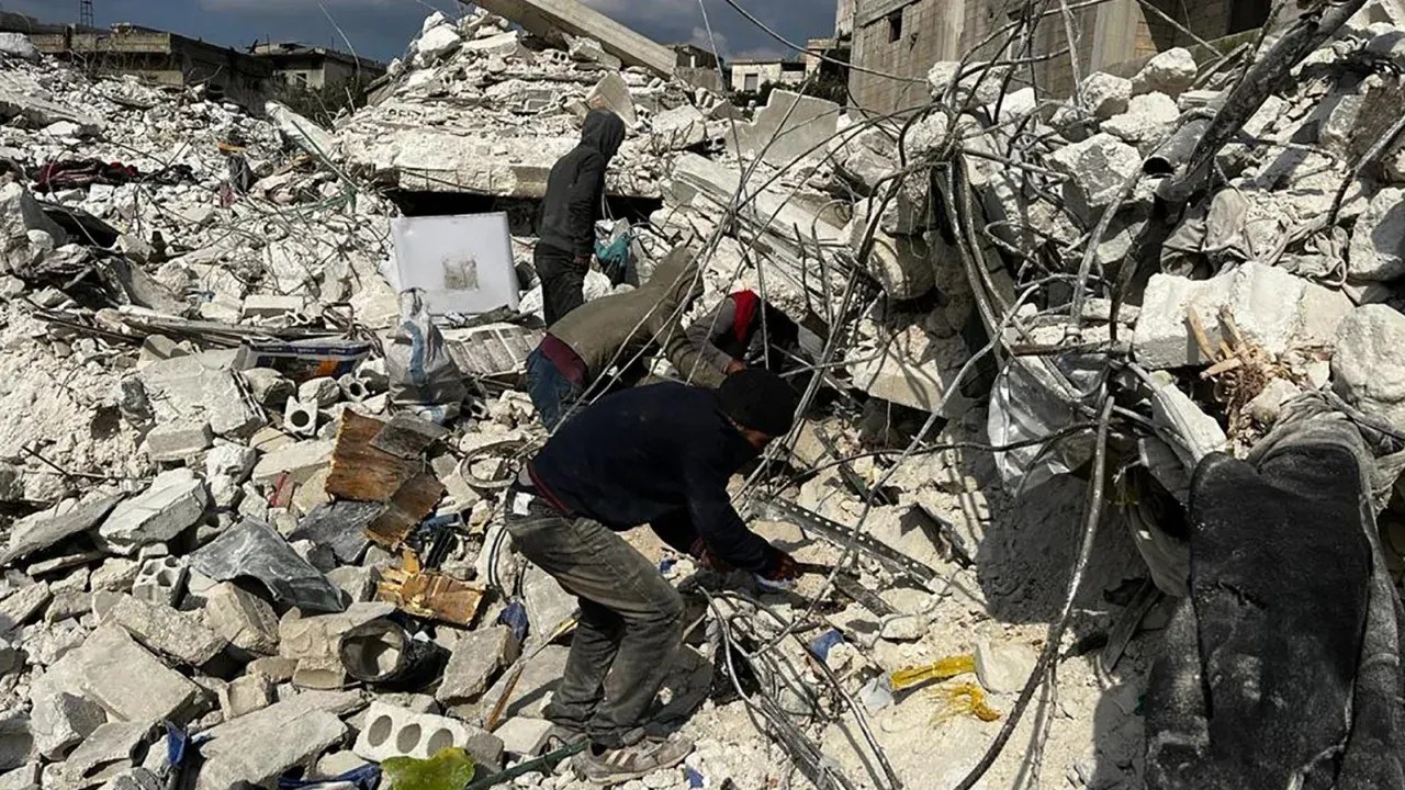 230213114142-04-idlib-earthquake-scenes