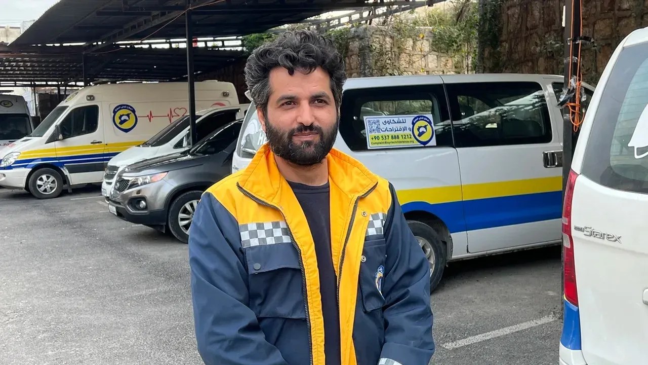 Mais pessoas poderiam ter sido salvas com o equipamento certo, de acordo com Ismail Abdullah, do grupo de resgate voluntário Capacetes Brancos, na Síria / Kareem Khadder / CNN