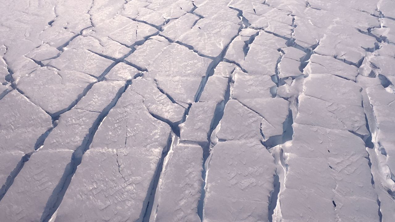 230214105209-03-thwaites-glacier-melt-study-climate