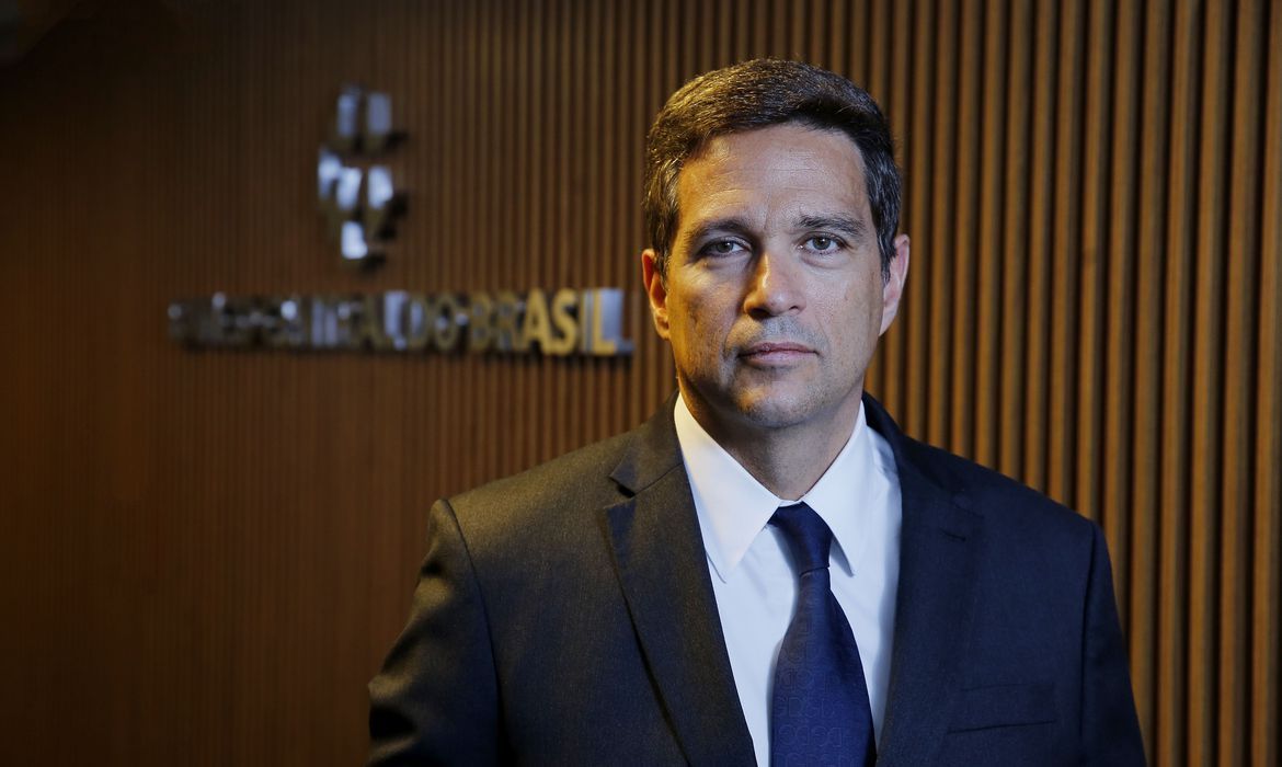 Imagem de destaque do post: Inflação ficou um pouco acima do esperado, mas segue convergindo para a meta, diz Campos Neto
