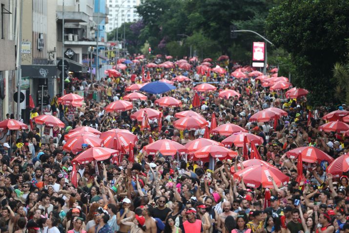 Desfile do Acadêmicos do Baixo Augusta é um dos maiores da cidade / TIAGO QUEIROZ/ESTADÃO CONTEÚDO