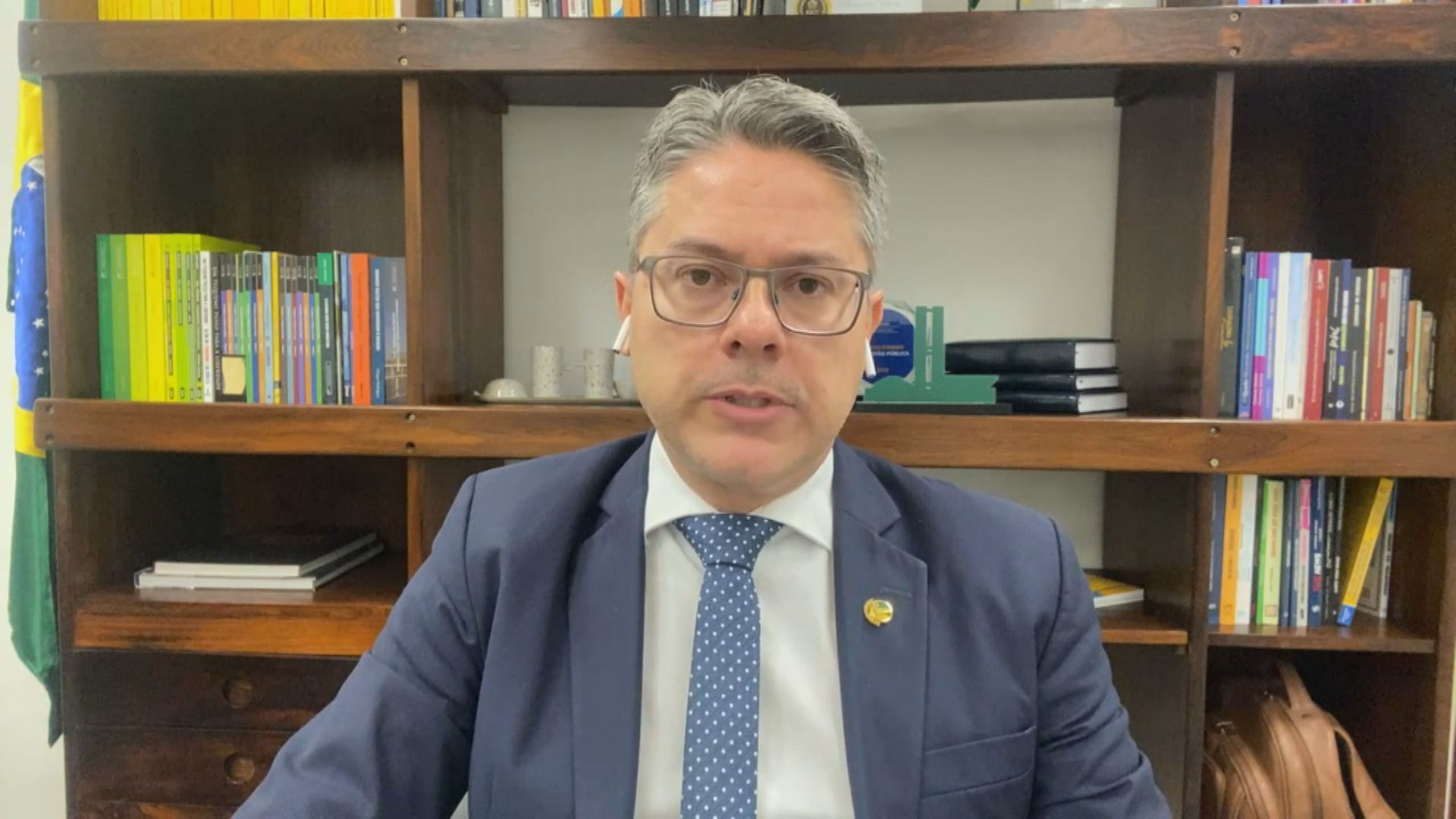 Senador Alessandro Vieira (PSDB-SE) em entrevista ao Live CNN