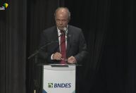 Mercadante diz que governo pode oferecer novas medidas de apoio ao setor siderúrgico