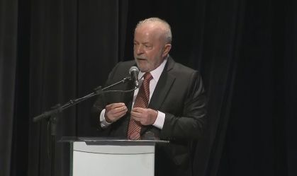 Presidente Luiz Inácio Lula da Silva (PT) discursa na posse de Aloizio Mercadante como presidente do Banco Nacional de Desenvolvimento Econômico e Social (BNDES), no Rio de Janeiro