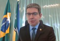 Não há iniciativa de mudar status do Banco Central, diz Randolfe à CNN