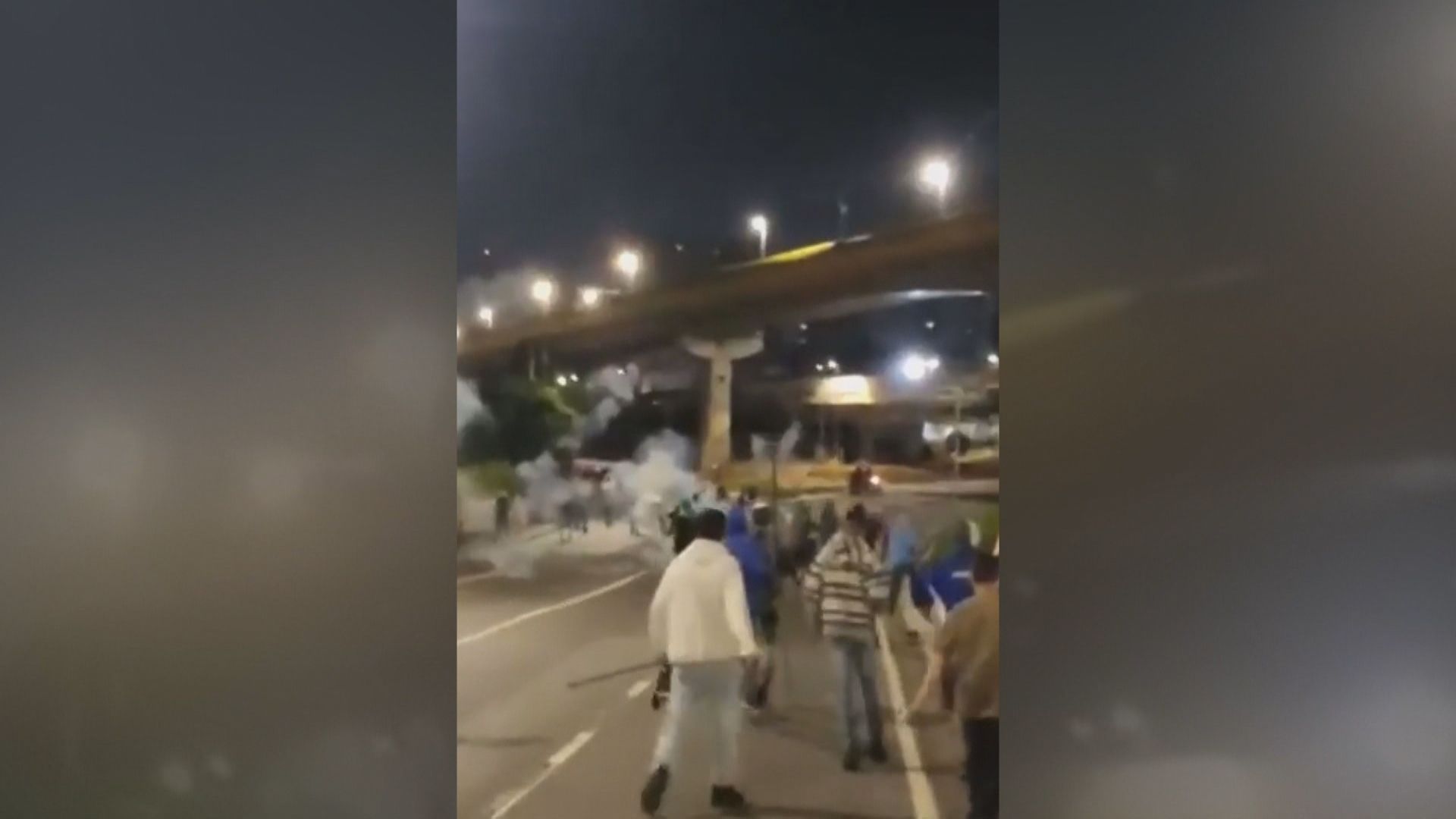 Briga entre torcedores de Palmeiras e Corinhians, em São Paulo