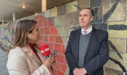 À CNN, Barroso defende regulamentação de mídias sociais e diz que redes devem respeitar decisões do Judiciário