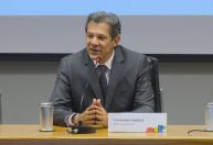 Preço da gasolina terá mais R$ 0,47 em impostos e etanol, mais R$ 0,02, anuncia Haddad