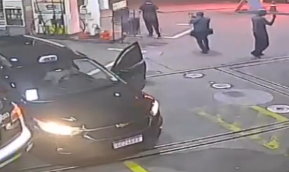 Taxista bate em carro da PM para escapar de sequestro em SP