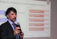 Delegado que investigou facada em Bolsonaro é nomeado para diretoria na PF