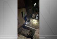 Duas mulheres são socorridas em desabamento de casa na zona norte do Rio