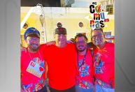 Flávio Dino participa de bloco “Os Comunas”, no Carnaval do Maranhão