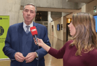 Regulação das redes sociais deve ter três níveis, diz Barroso à CNN