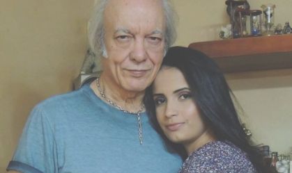 Sem testamento, viúva de Erasmo Carlos vai administrar herança do cantor, diz site