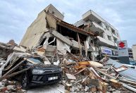 O que se sabe sobre o forte terremoto que deixou mais de mil mortos na Turquia e na Síria