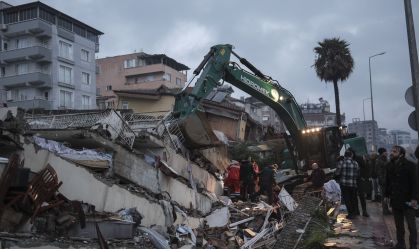 Mais de 5 mil mortos na Turquia e Síria, nova fase da operação Lesa Pátria e mais de 7 de fevereiro