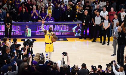 LeBron James se torna o maior pontuador da história da NBA