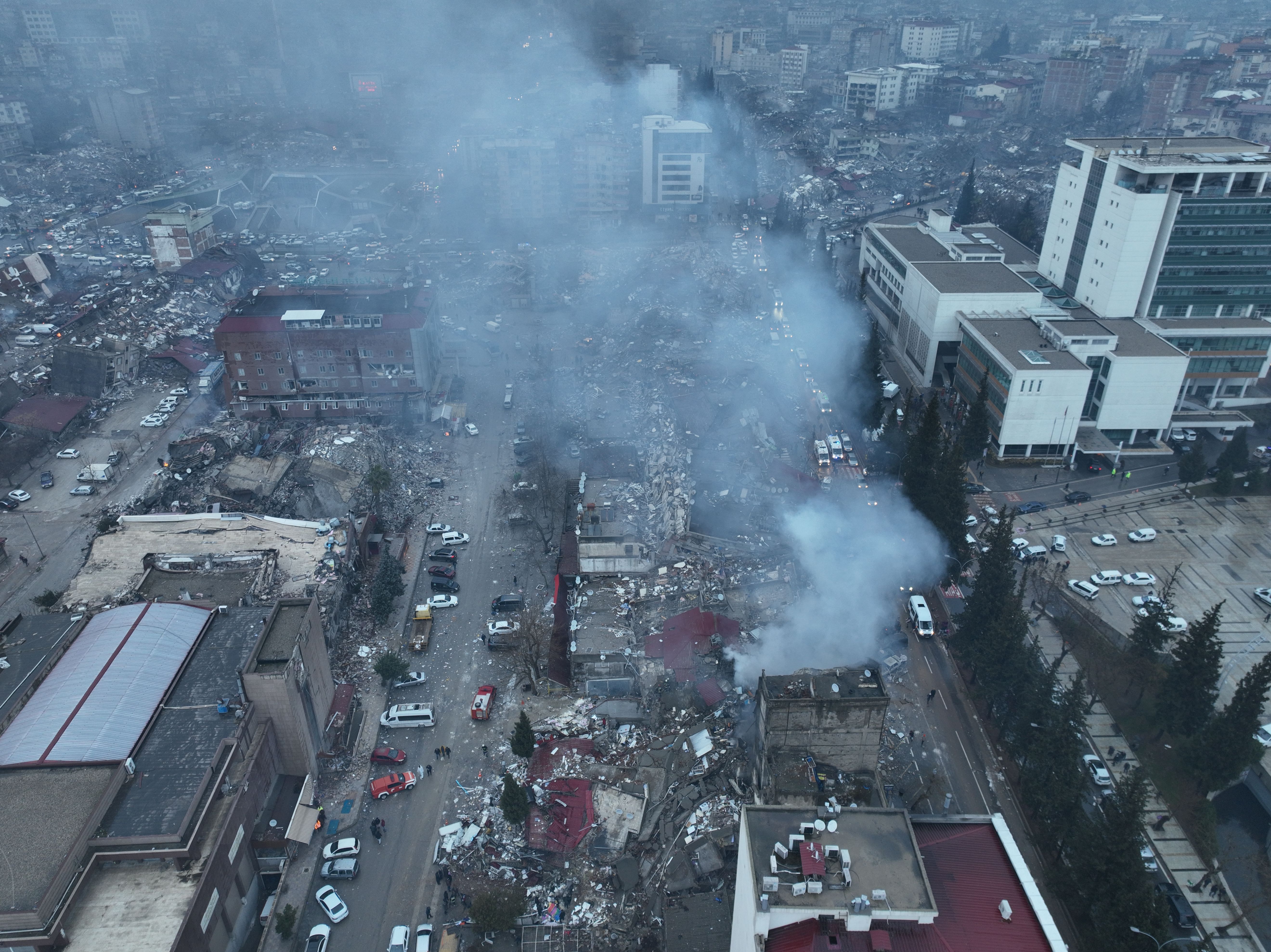 Vista aérea de Karamamaras após terremoto na Turquia