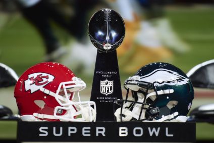 Kansas City Chiefs e Philadelphia Ealges decidem Super Bowl neste domingo (12)