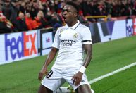 Com dois de Vinícius Jr., Real Madrid vira e goleia Liverpool na Liga dos Campeões