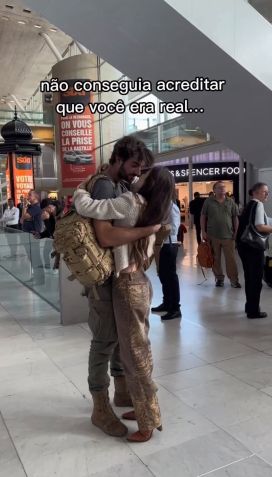 Cantora Giulia Be reencontra namorado em aeroporto de Paris, na França. Foto: Reprodução/Redes Sociais