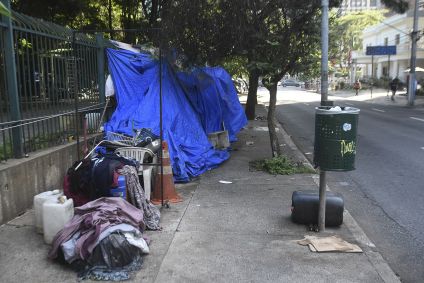 Barracas de moradores em situação de rua em São Paulo