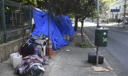 Dois homens em situação de rua são encontrados mortos após madrugada de frio em SP