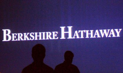 Apple, Coca-Cola, ferrovias, lingerie e Nubank: onde Warren Buffett investe