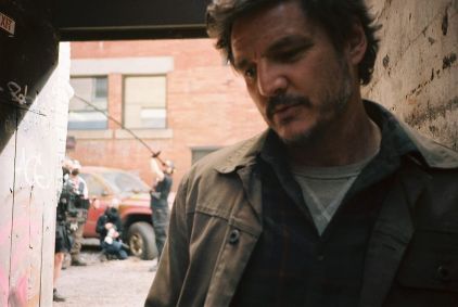 Pedro Pascal durante filmagens de The Last of Us