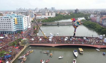 Carnaval 2023: Galo da Madrugada resgata matrizes africanas e traz mensagem contra preconceito