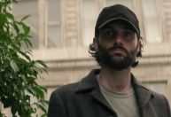 “Namorar Blake Lively me livrou de problemas com a bebida”, diz astro da série You