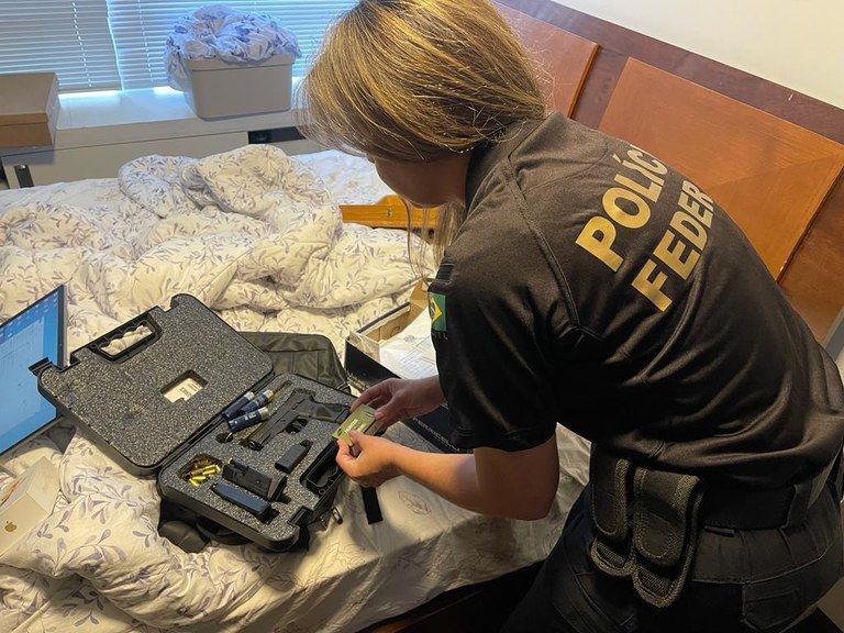 PF cumpre 17 mandados em nova fase de operação contra envolvidos nos atos criminosos de Brasília / PF