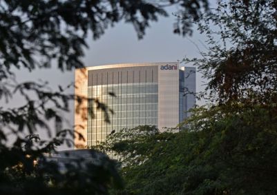 Vista do edifício de escritórios corporativos Adani, conglomerado multinacional fundado por seu presidente Gautam Adani