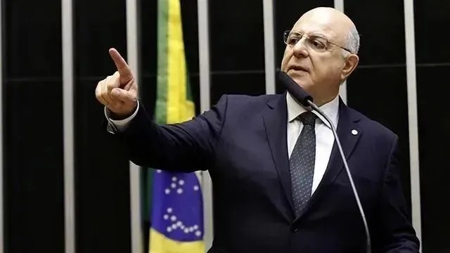 Relator tira poder de veto do governo em novo parecer dos minerais críticos