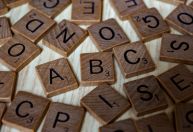 Linguagem neutra: entenda os desafios para o uso inclusivo e aplicação cotidiana