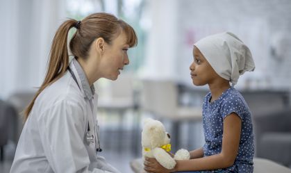 Câncer infantil: conheça os sinais de alerta para a doença
