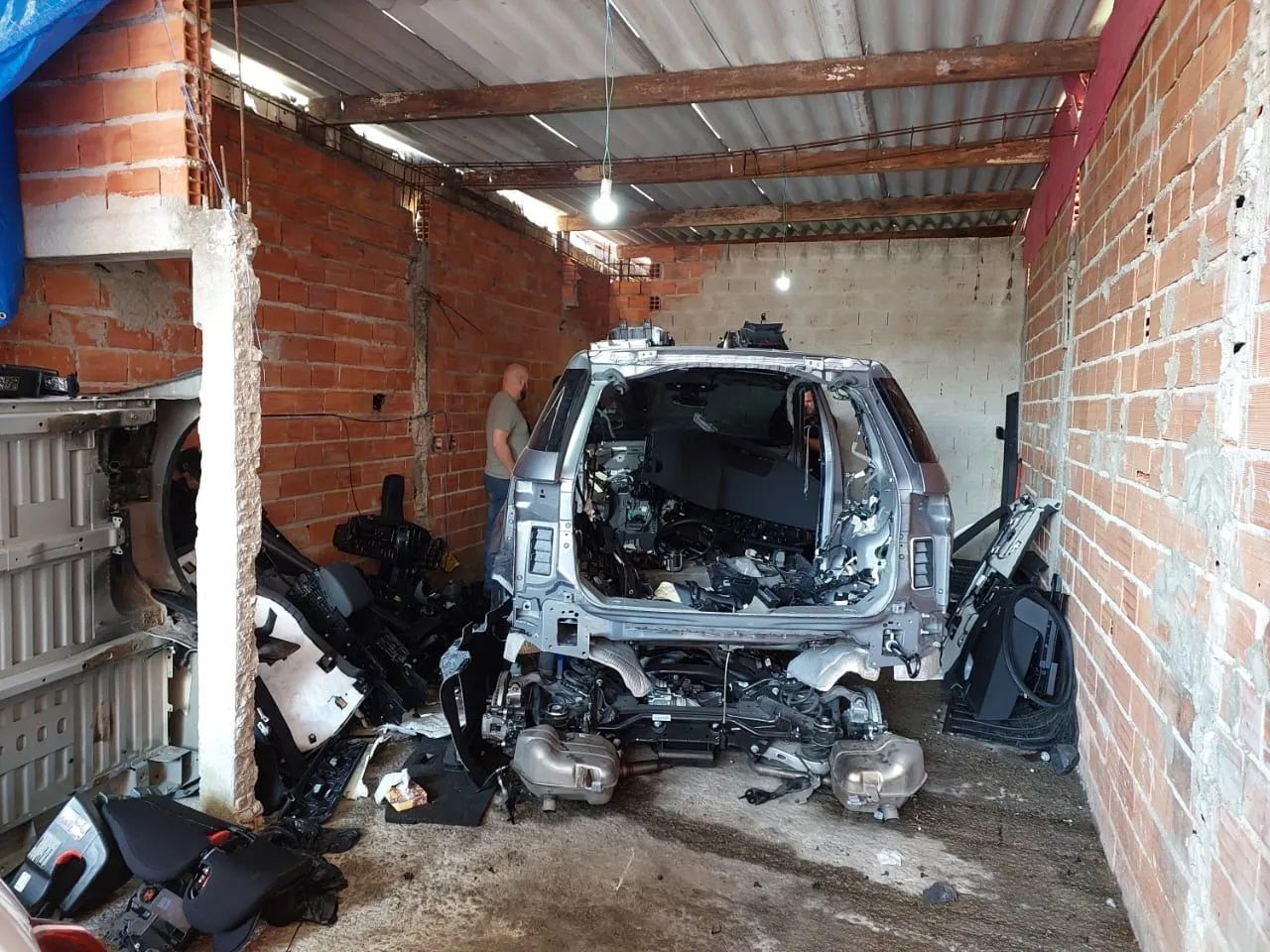 carro_pericles_roubado_desmontado